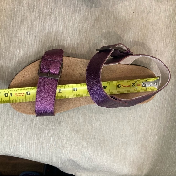 REVITALIGN Sz 8  Excursion Sugar Plum Metallic Velcro Closure Comfort Sandals - Picture 10 of 11